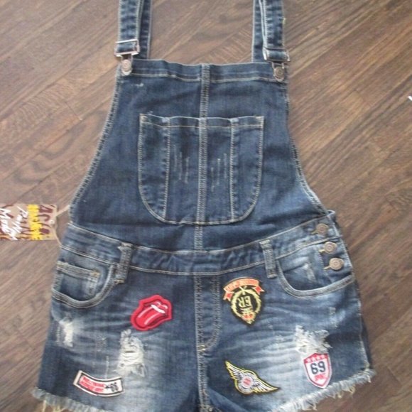 NWT MACHINE NOUVELLE MODE Dark Wash Patches Raw Hem Short Denim Overalls - Picture 4 of 10